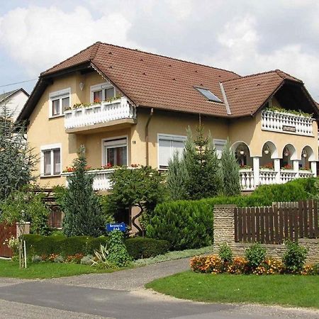 Apartment In Heviz/Balaton 18913 外观 照片