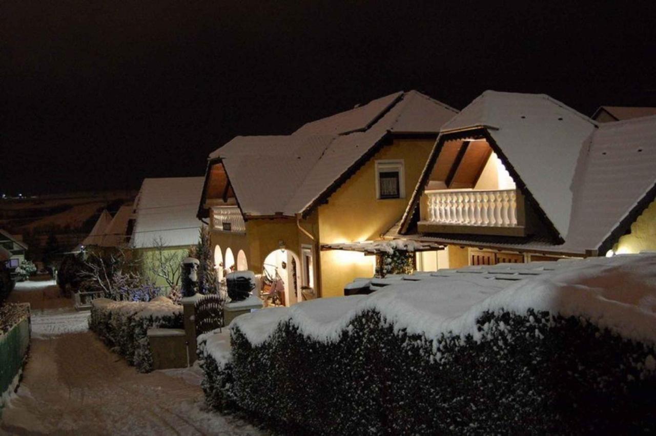 Apartment In Heviz/Balaton 18913 外观 照片